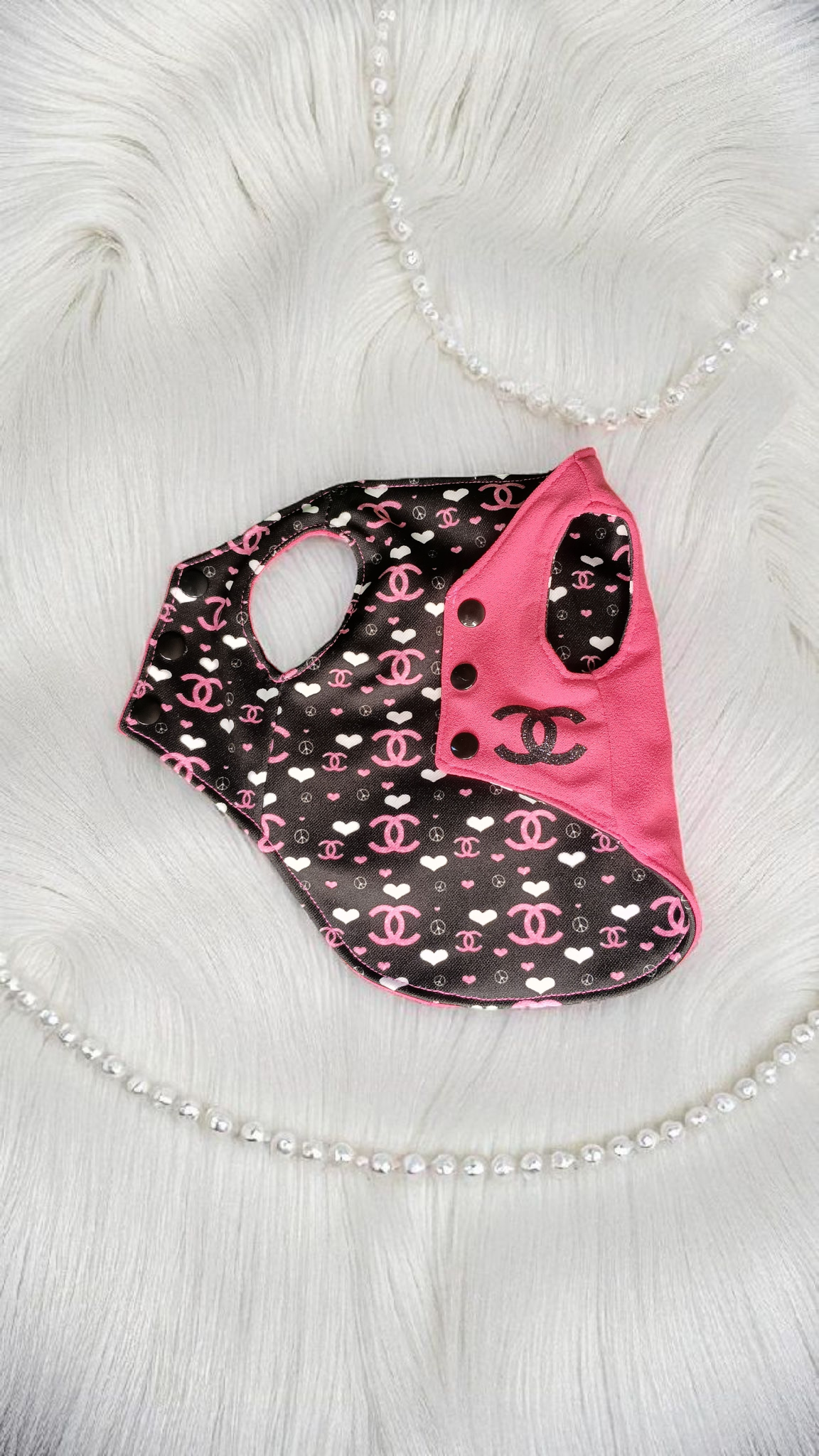 Reversible chewnel vest